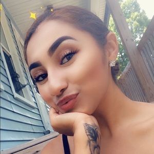 Meet your Posher, Ermalinda